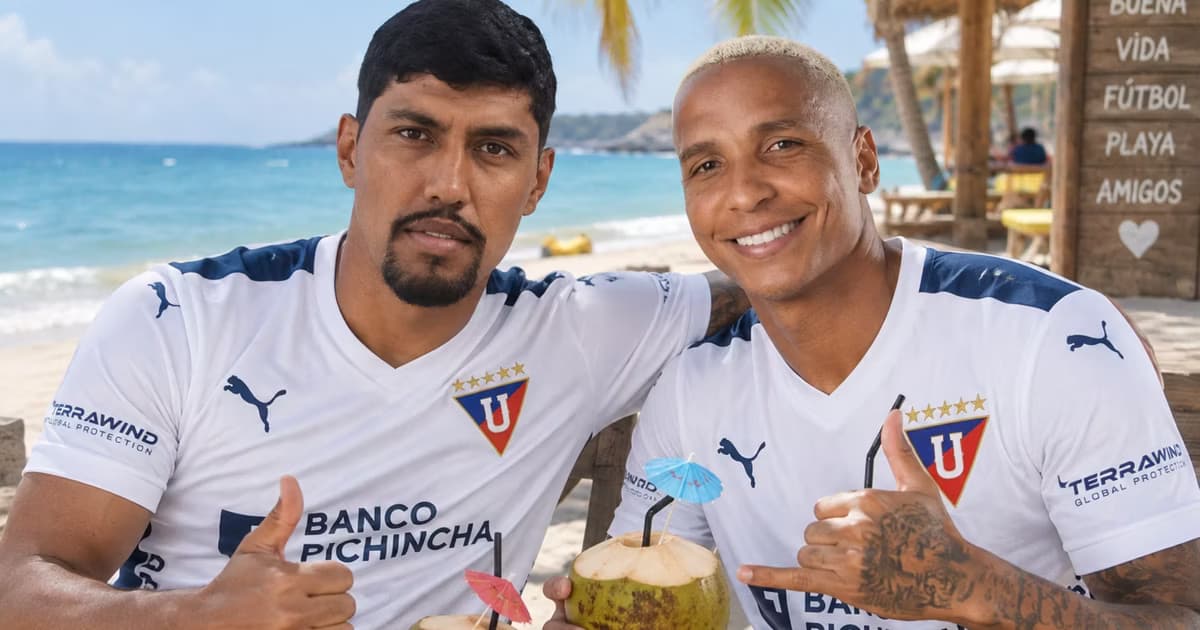 Luis Segovia y Deyverson en la playa