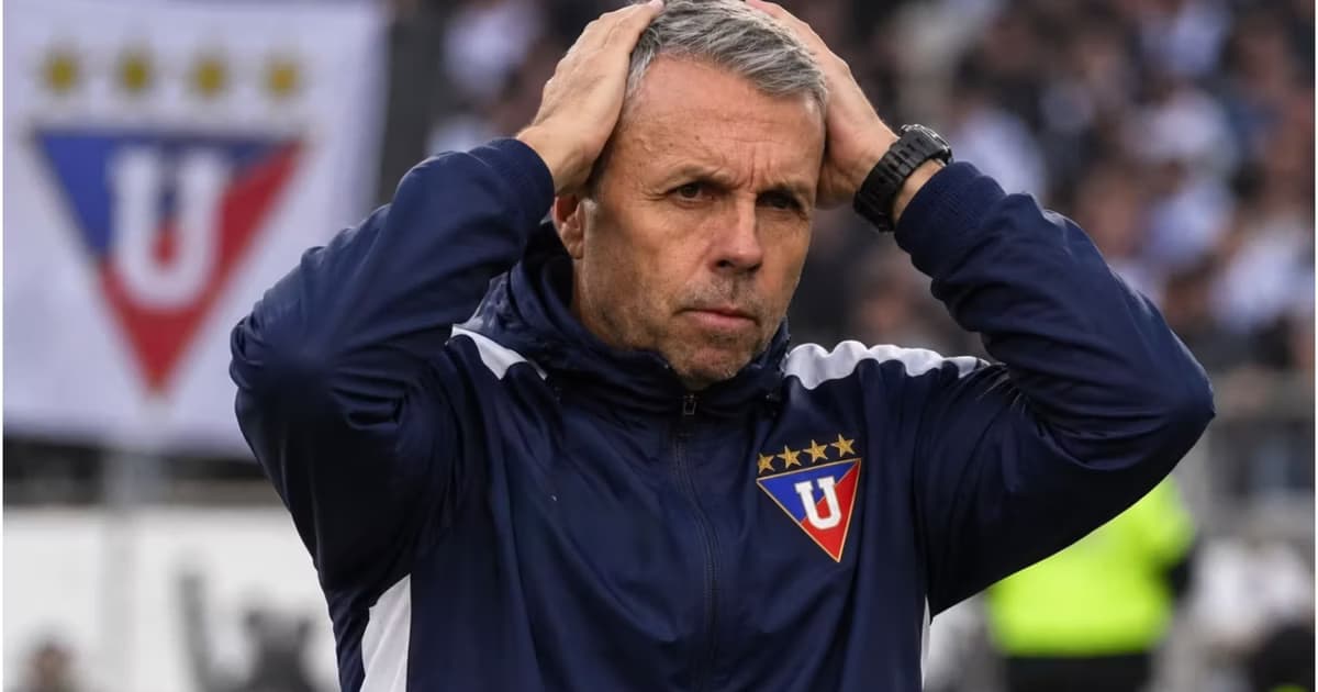 Gustavo Alvarez desesperado en LDU