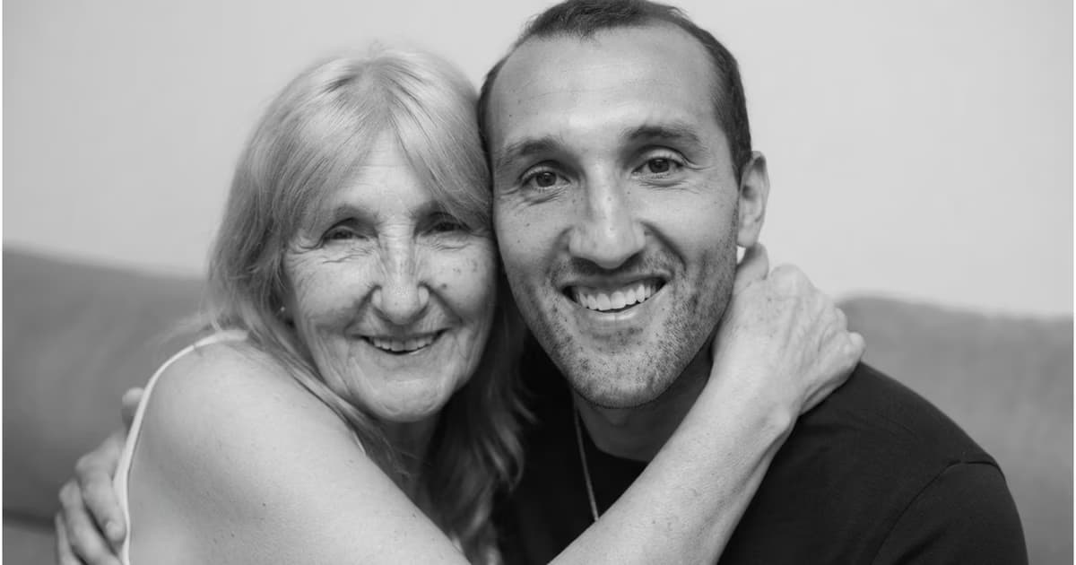 Hernán Barcos y su madre