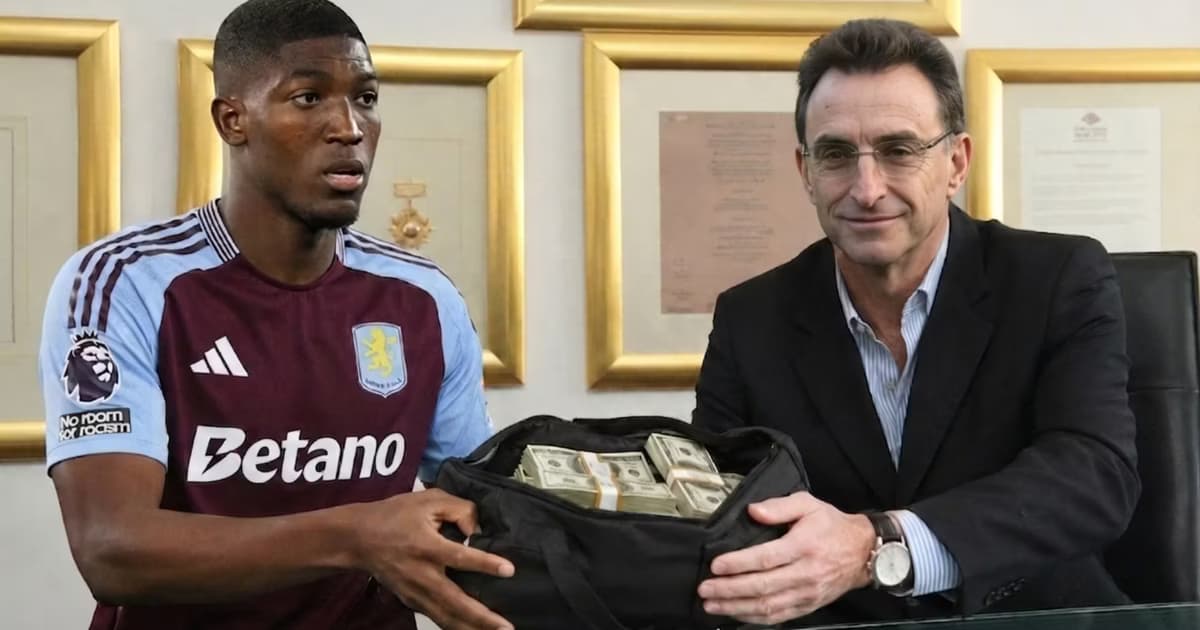 Joel Ordóñez dandóle dinero a Michel Deller