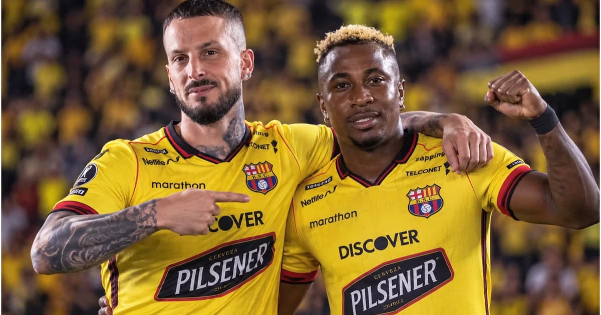 Darío Benedetto y Bryan Carabalí en BSC