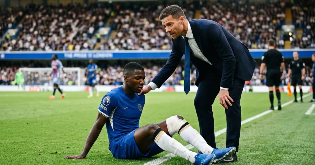 Moisés Caicedo con Xabi Alonso