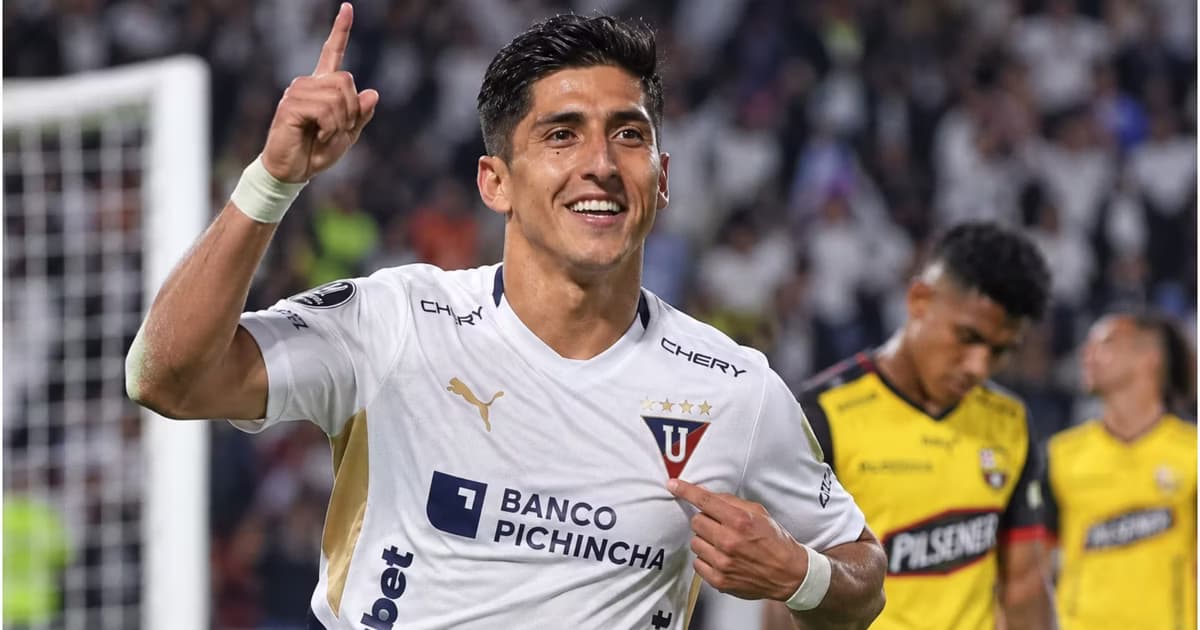 Fernando Cornejo celebrando ante BSC