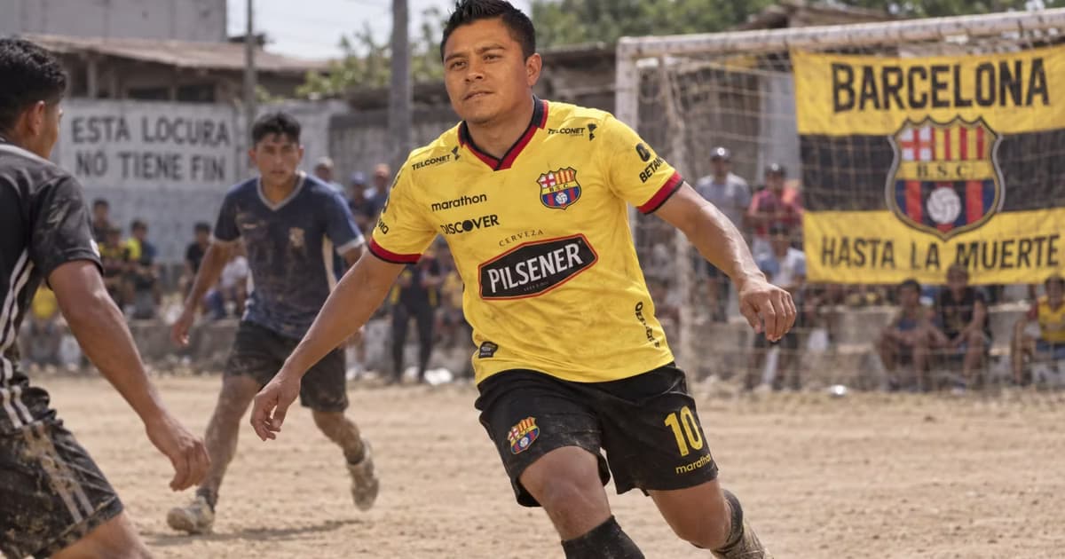 Moisés Candelario con la camiseta de BSC en las barriales