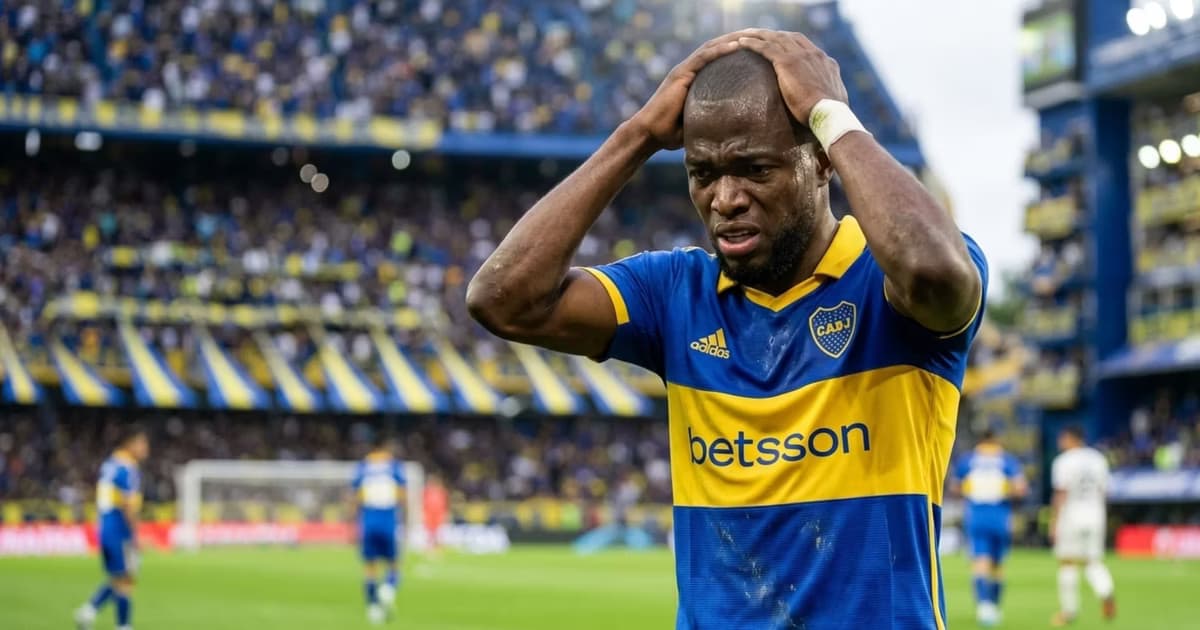 Enner Valencia lamentándose tras fallar un gol