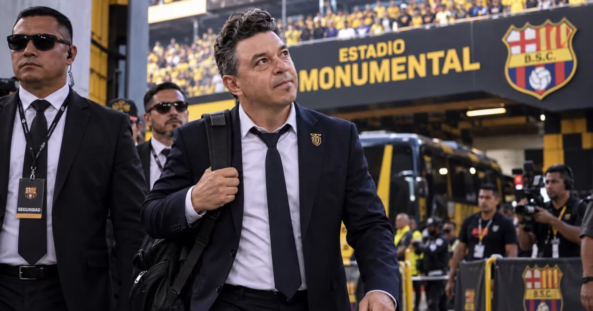 Marcelo Gallardo entrando al estadio Monumental
