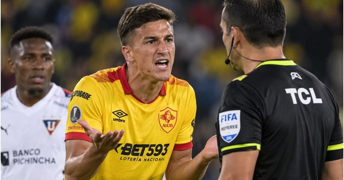 Agostino Spina contra el árbitro