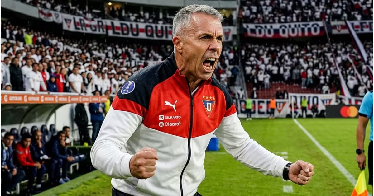 Gustavo Álvarez enojado como DT de LDU