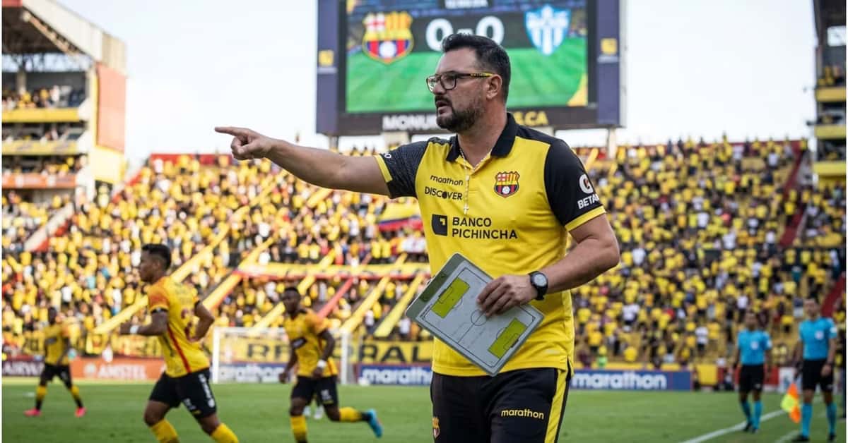Pablo Trobbiani dirigiendo a Barcelona SC