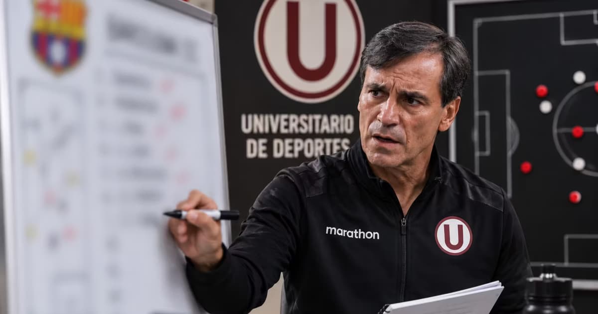Fabián Bustos como DT de Universitario