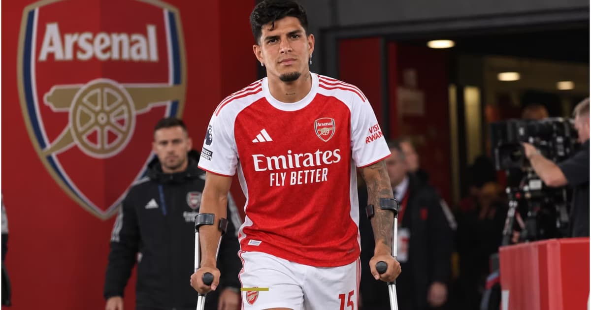 Piero Hincapié lesionado en el Arsenal