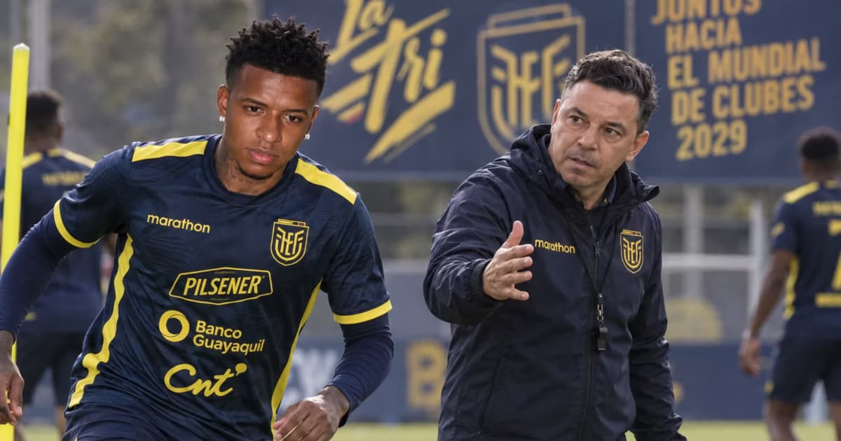 Keny Arroyo y Marcelo Gallardo en la TRI