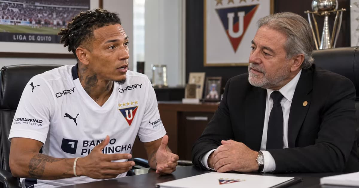 José Quintero con Isaac Alvarez negociando