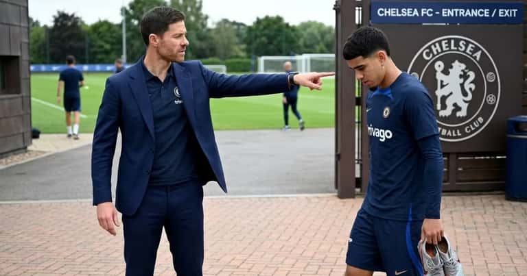Xabi Alonso sobre Kendry Páez: “No está en nuestros planes”
