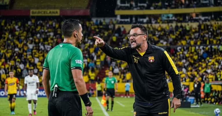 El arbitraje vuelve a quedar en el ojo del huracán en Barcelona SC: reclaman un penal cobrado y otro ignorado