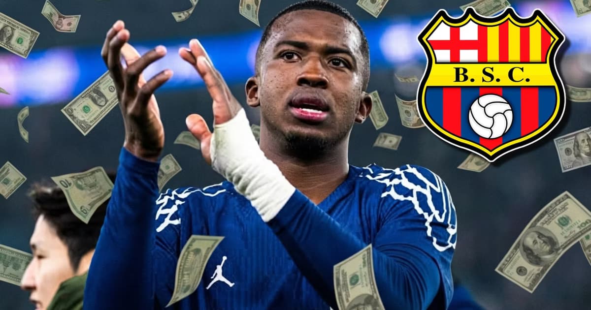 Willian Pacho con el PSG