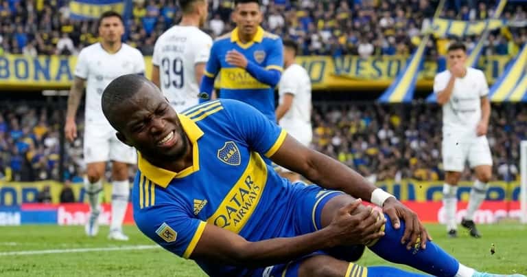 Enner Valencia no hace goles en Boca Juniors y ahora también recibe críticas de la prensa argentina por fingir faltas