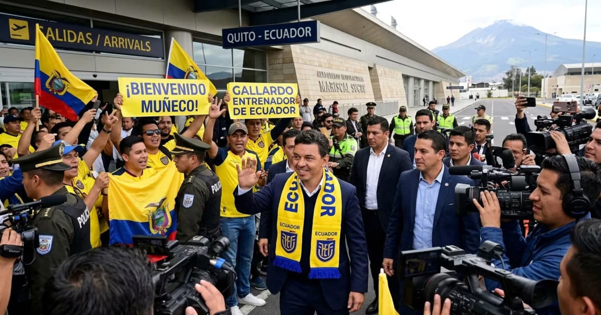 Marcelo Gallardo llegando a Ecuador