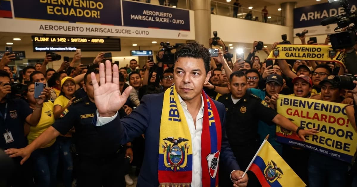 Marcelo Gallardo llegando a Ecuador