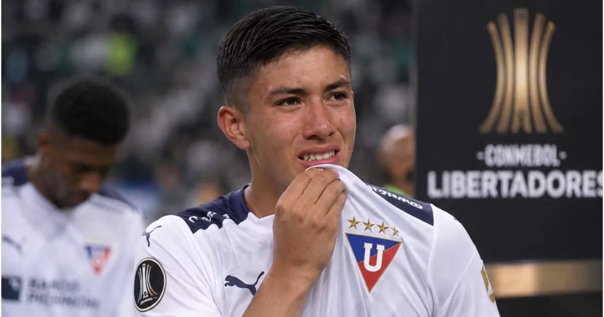 Sebastián González llorando