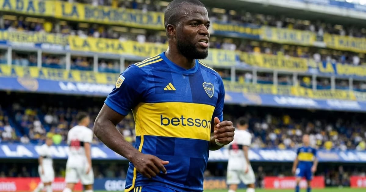Enner Valencia con la camiseta de Boca Juniors