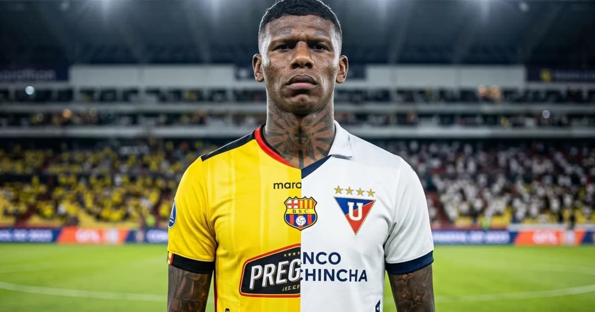 Robert Arboleda con las camisetas de Barcelona SC y LDU
