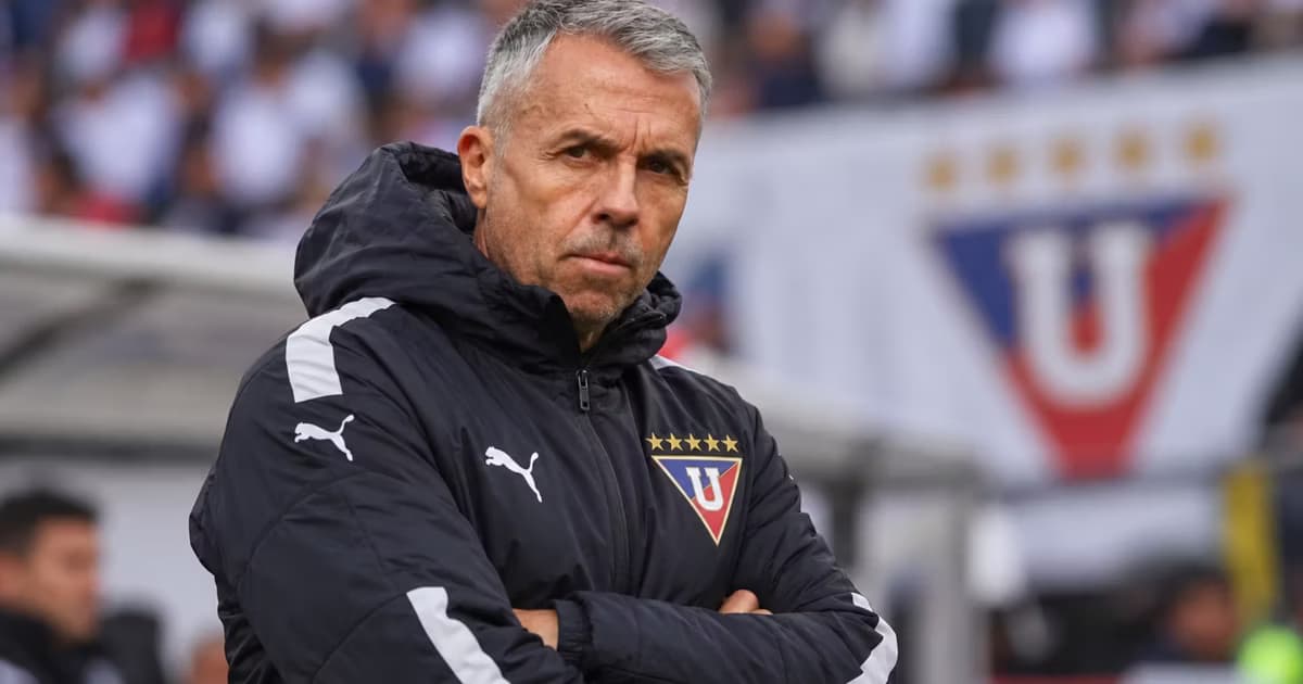 Gustavo Álvarez como DT de LDU