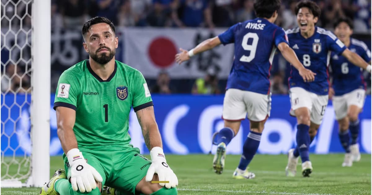 Hernán Galíndez después de un penal con la TRI