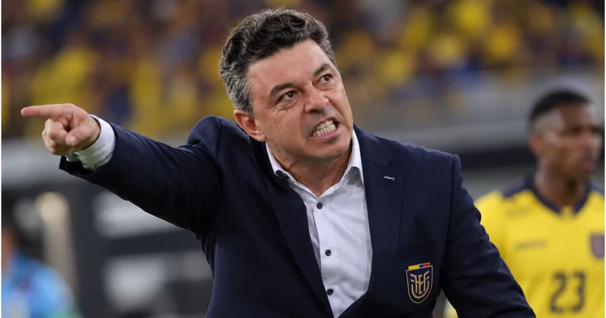 Marcelo Gallardo enojado en la Tri