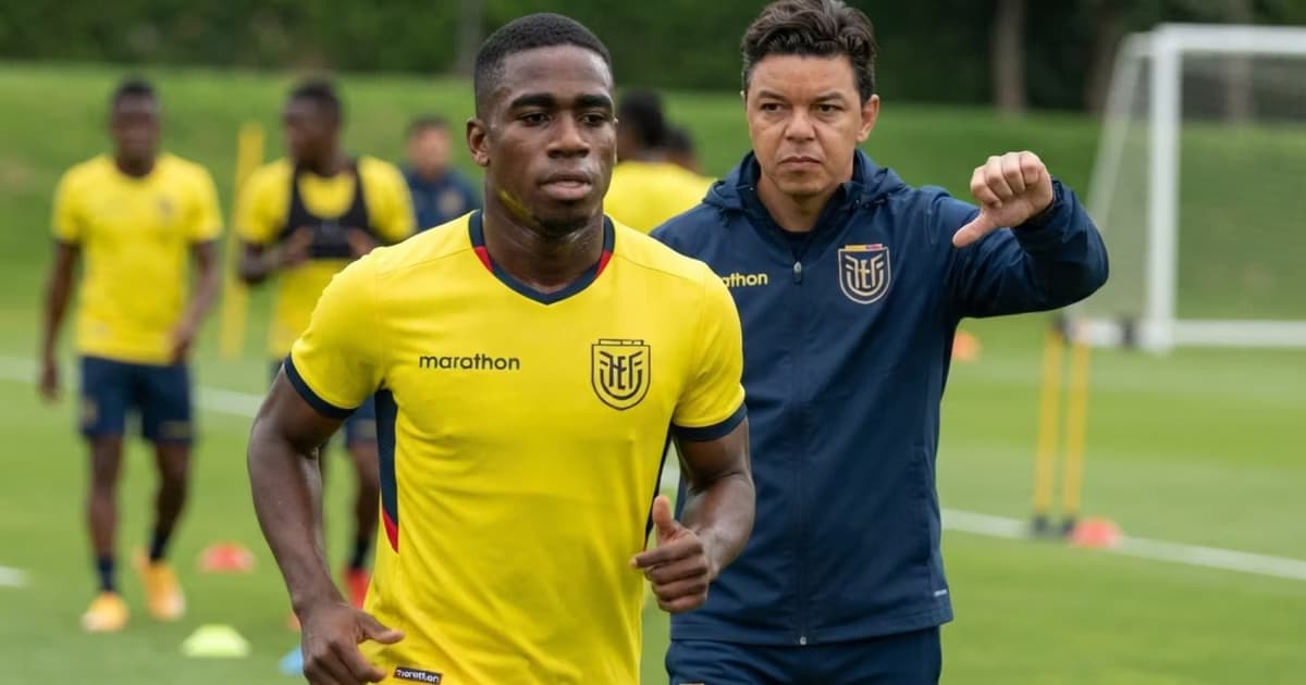 Félix Torres y Marcelo Gallardo en los entrenamientos de la TRI