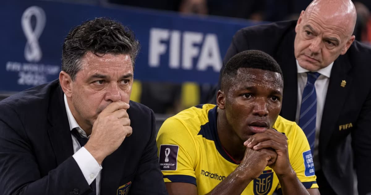 Marcelo Gallardo y Moisés Caicedo preocupados y cerca Infantino