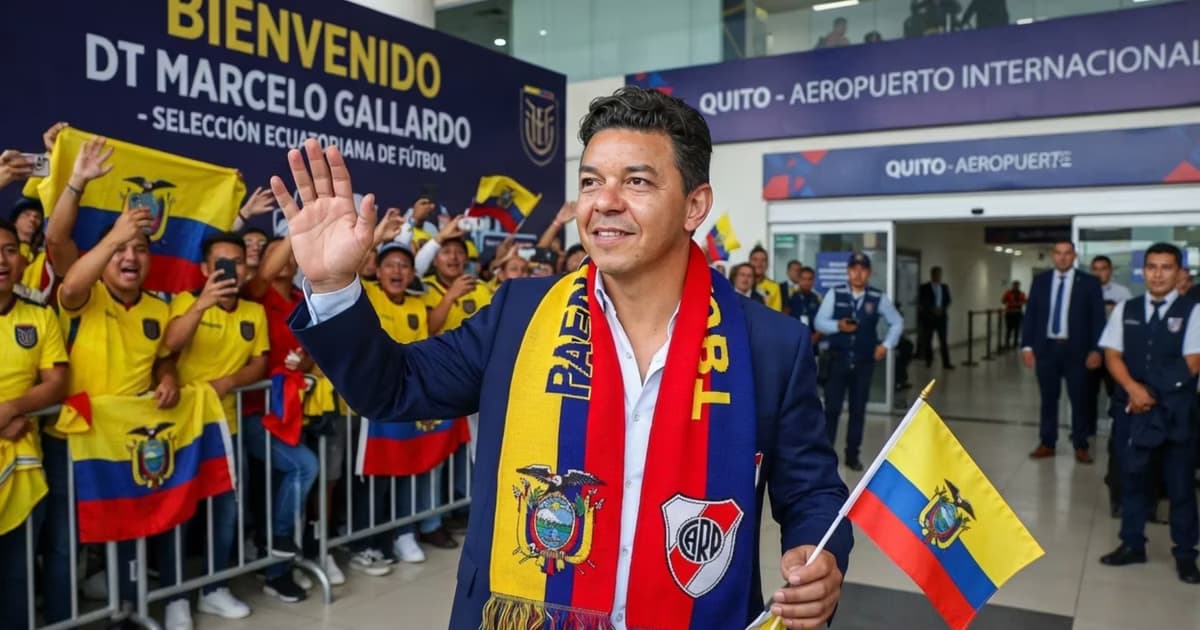 Marcelo Gallardo llegando a Ecuador