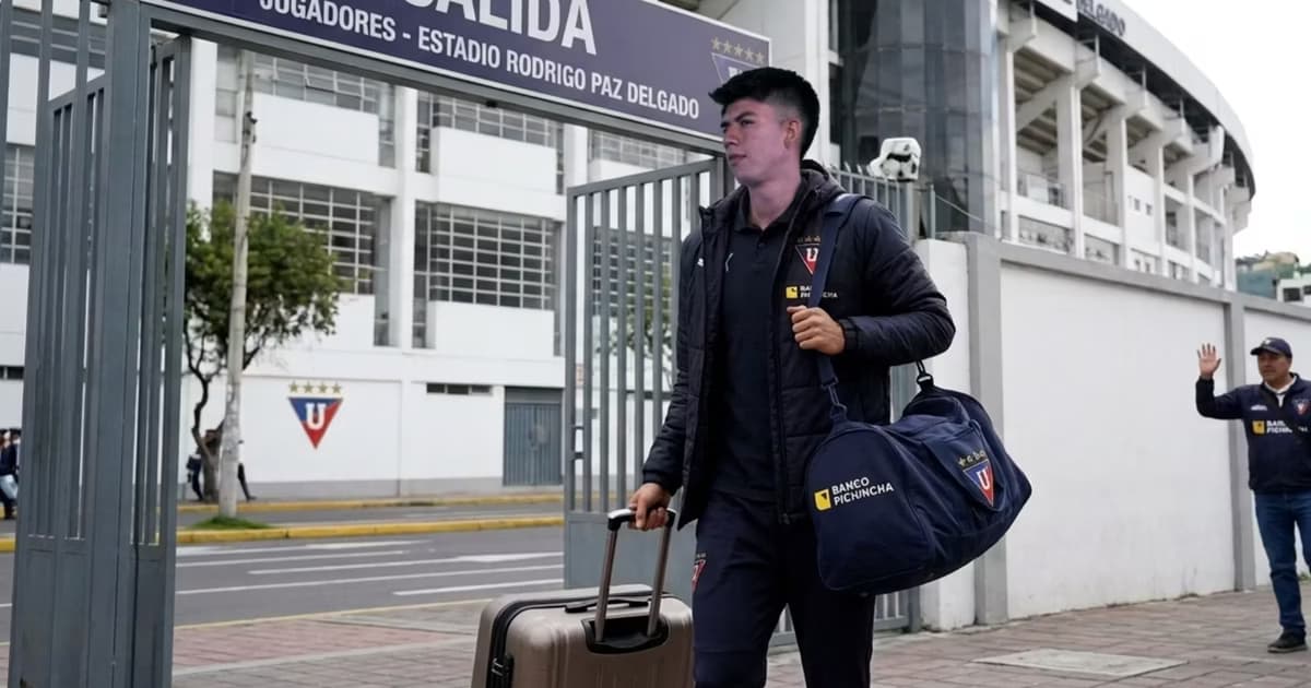 Gabriel Villamil saliendo de LDU