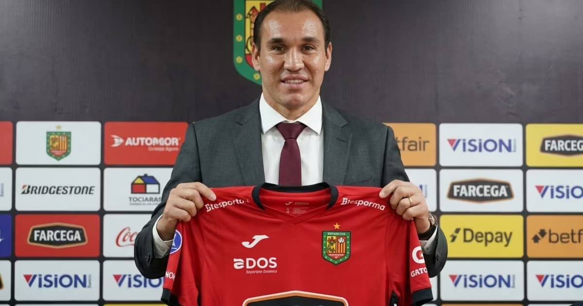 Librado Azcona presentado con Deportivo Cuenca