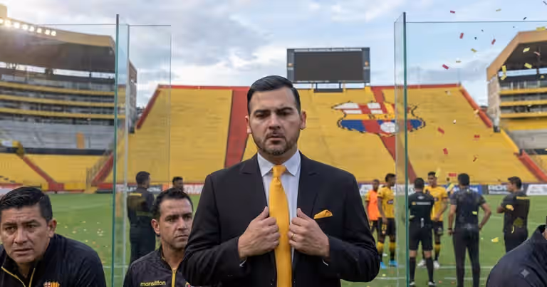 La inversión de USD 100 millones de Grupo Caliente en Barcelona SC quedaría en duda tras la salida de Antonio Álvarez