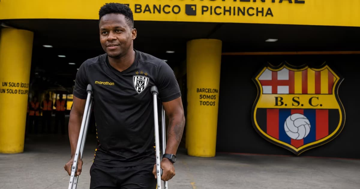 Juan Cazares entrando al Monumental de BSC