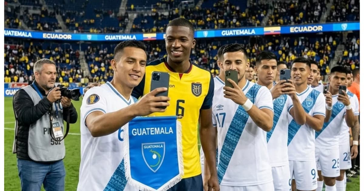 Willian Pacho tomándose fotos