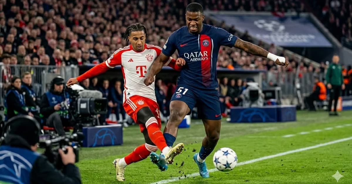 Willian Pacho y Michael Olise en la Champions