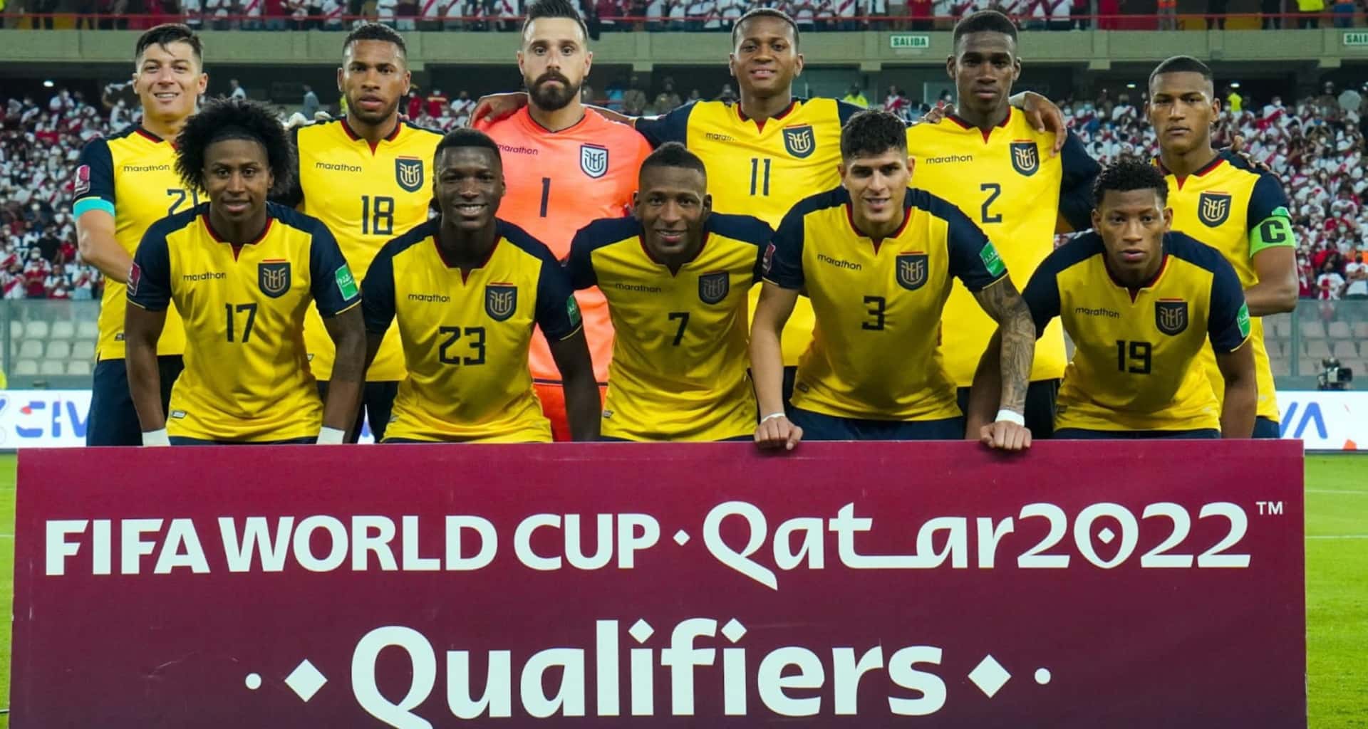Al jugador no le importó su rodilla y dejó la vida en la cancha por jugar con la selección