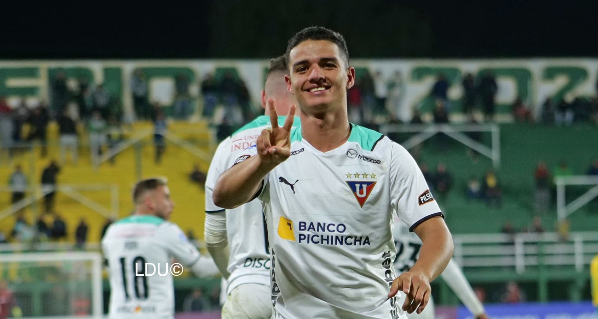 Alexander Alvarado será comprado por Liga de Quito y mira cómo reaccionó Luis Zubeldía
