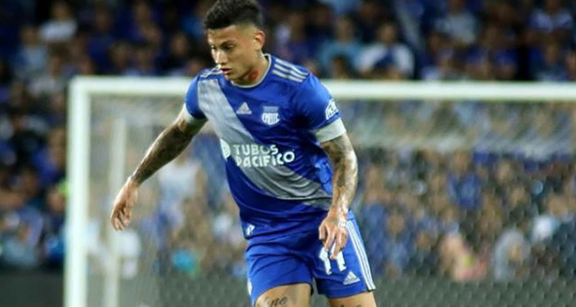 Alexis Zapata fue uno de los puntos altos que tuvo Emelec en su presentación, haciendo jugar al club