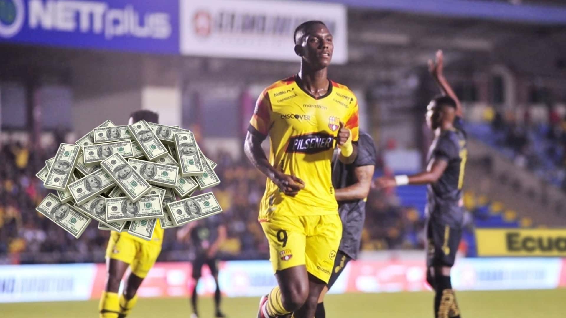 Allen Obando y dinero / Foto de: El Futbolero Ecuador