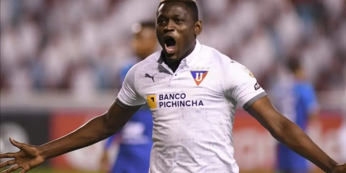 artínez Borja aportó con dos goles en la victoria de Liga de Quito
