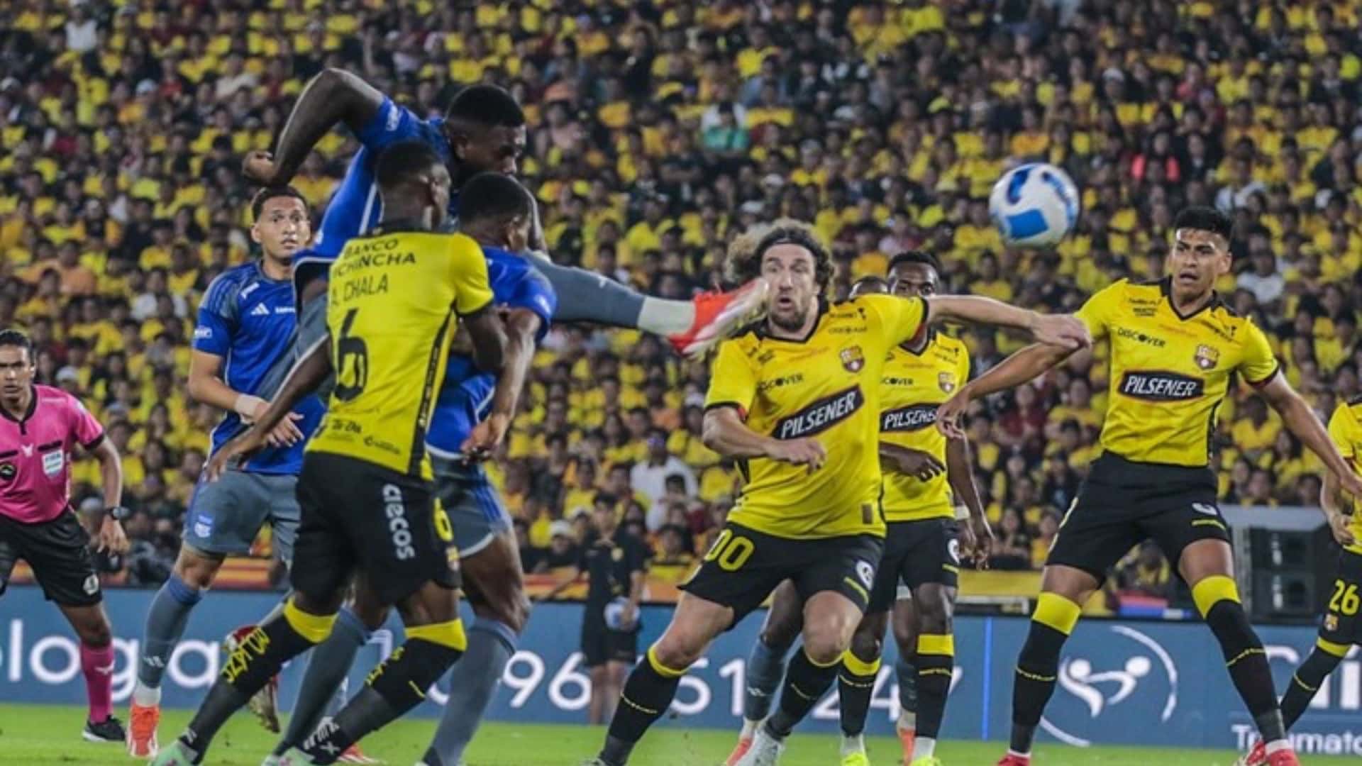 Barcelona SC contra Emelec 2025 / Foto tomada de: API