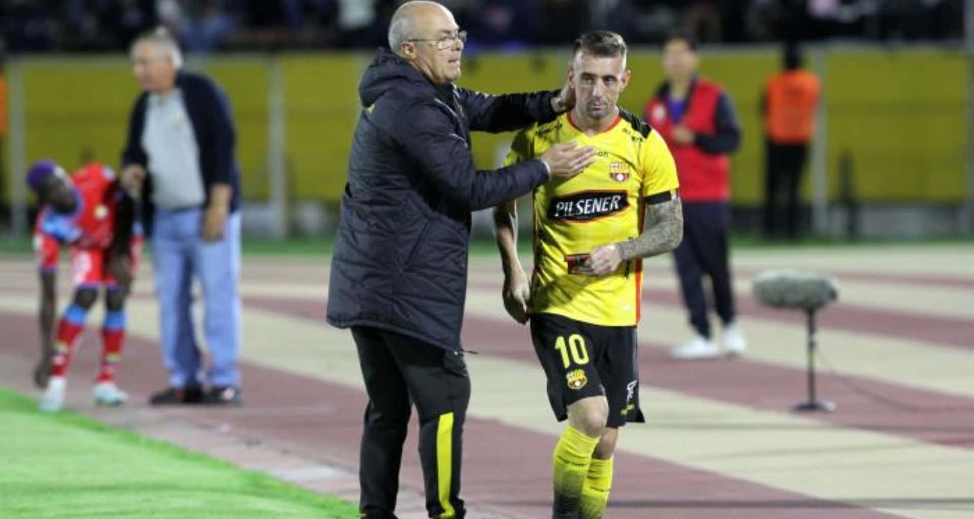 Barcelona SC pelea por le título nacional pero en Guayaquil se habla de división del camerino, con un inconveniente entre Jorge Célico y Damián Díaz