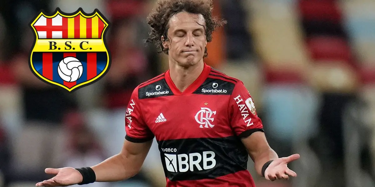 Barcelona SC perdía con un global de cuatro por cero ante Flamengo y los hinchas decidieron divertirse cantando el olé pese a que perdían. Esto desató la reacción de David Luiz desde el banco de suplentes