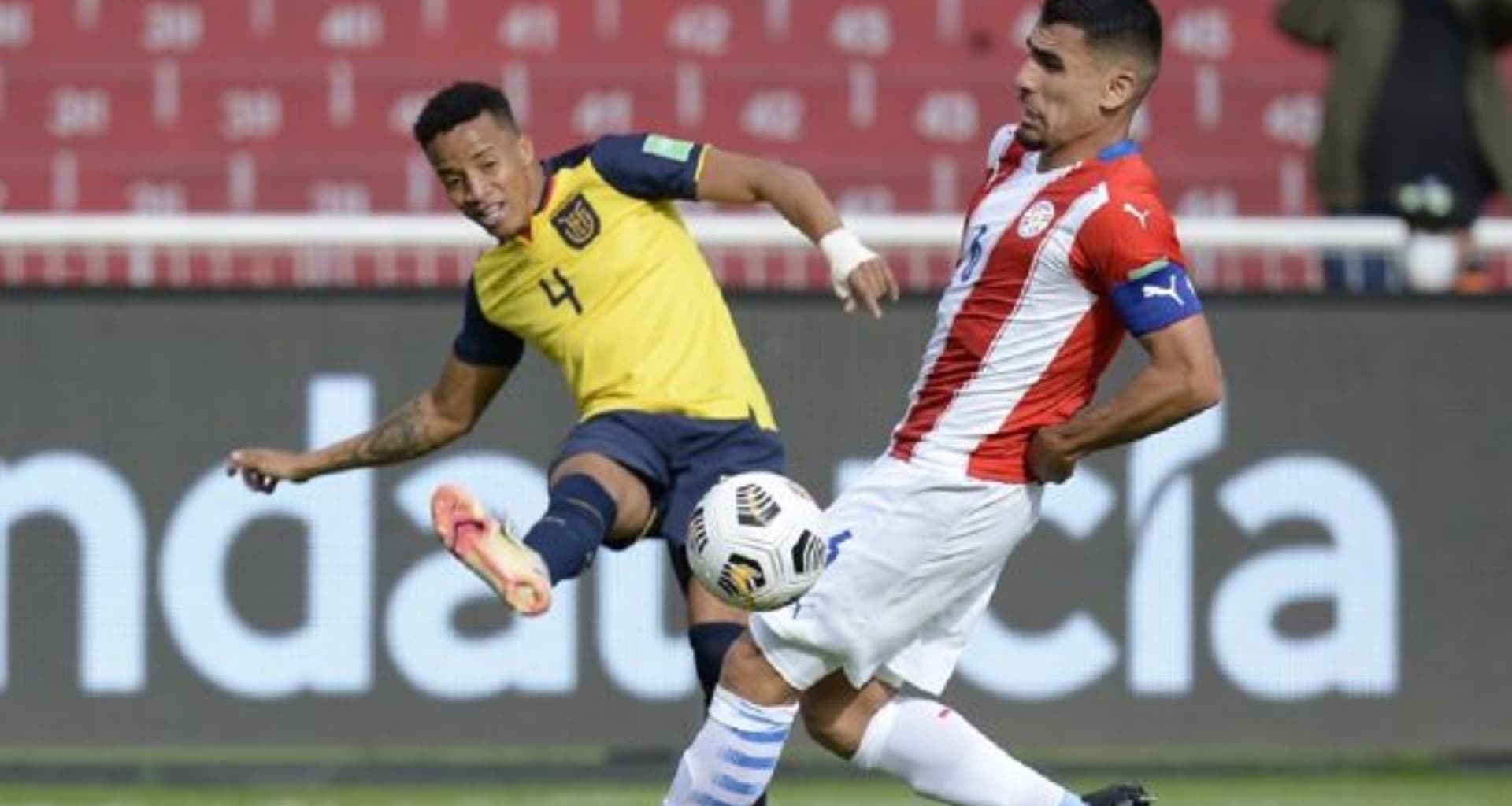Byron Castillo no estuvo desde el arranque en la Selección Ecuatoriana y desde Guayaquil han lanzado el grito en el cielo porque en su lugar alinearon a José Hurtado contra Chile
