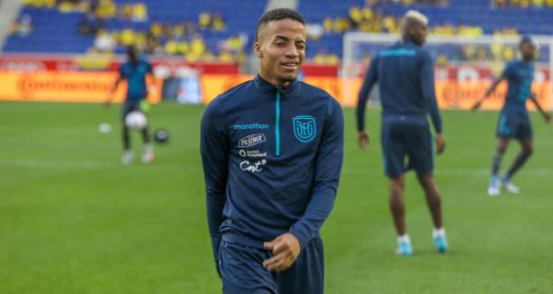 Byron Castillo terminó su temporada regular en León de México y en vez de entrenar con la Tri, mira a dónde se fue