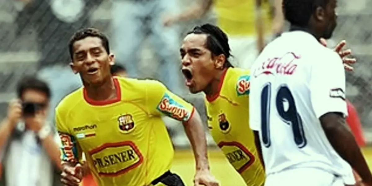 Carlos Quiñónez fue uno de los delanteros más temibles en el Fútbol Ecuatoriano pero por pasar de fiesta arruinó su carrera. Mira a lo que se dedica ahora, tras pasar por Barcelona SC