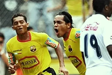 Carlos Quiñónez fue uno de los delanteros más temibles en el Fútbol Ecuatoriano pero por pasar de fiesta arruinó su carrera. Mira a lo que se dedica ahora, tras pasar por Barcelona SC